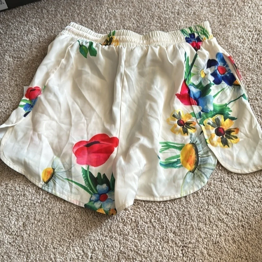 LPA- NWT Matching Silk Shortsleeve Floral Shorts Set